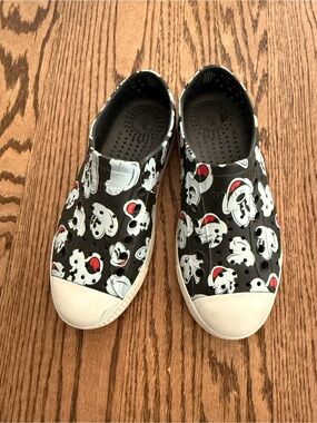Native Mickey Print Slip-On Sneakers with White Toecap and Red Accents